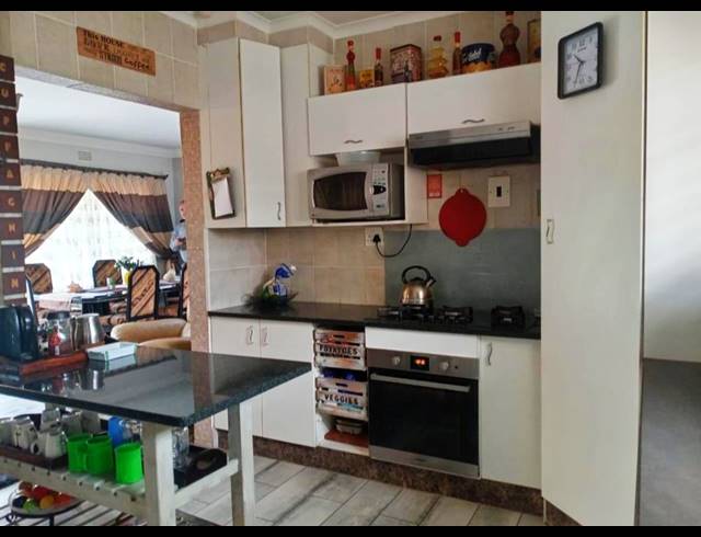 3 BEDROOM HOUSE FOR SALE IN BRACKENDOWNS